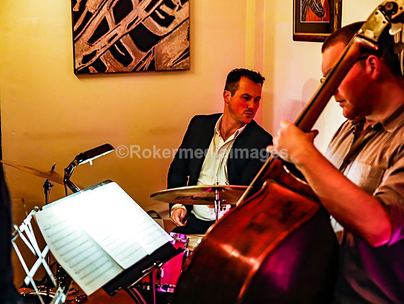  - TOM & SIMON GARDNER PLAY BROTHERS CANDOLI