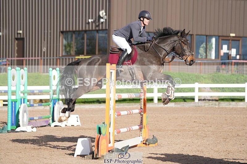251108-131612-02686 - Cls 13 Foxhunter and 1.20m Open