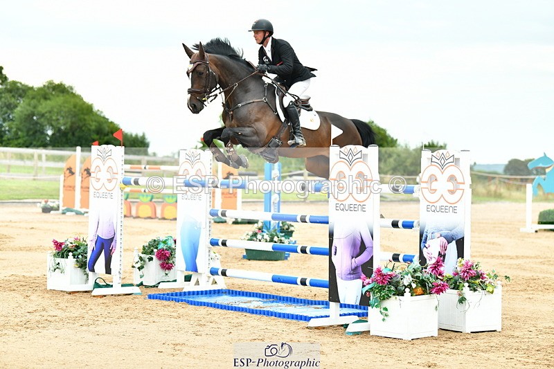 230720A-150021-03655 - Cls 9, 2 Star Big 1.40m Start to break