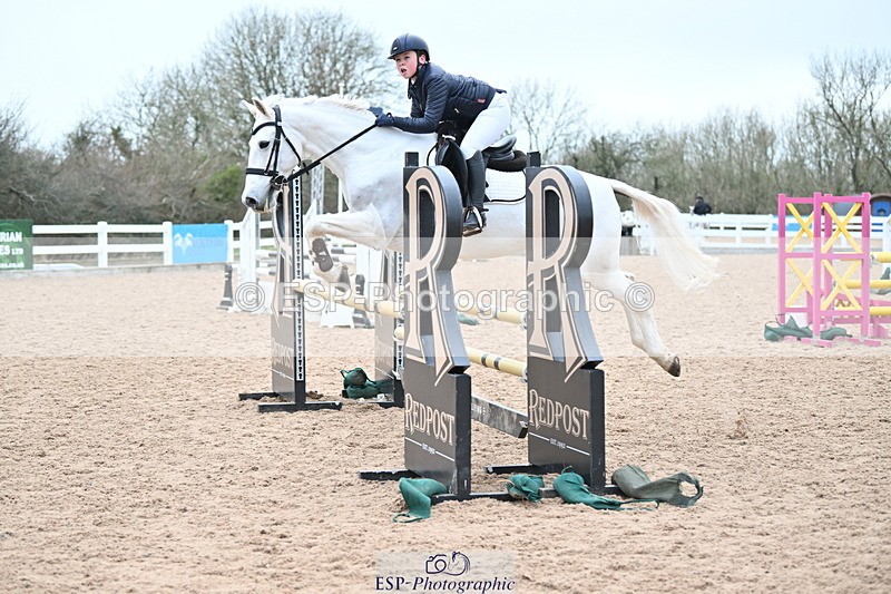 240128A-122127-00843 - Cls 4 Pony Newcomers and 1m Open