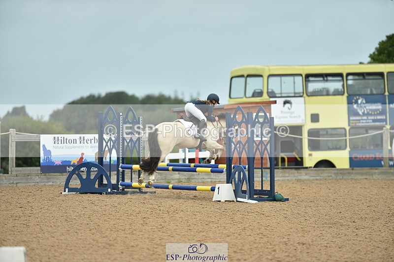 230819A-095536-00111 - Cls 36 Stepping Stones 128cm + 138cm