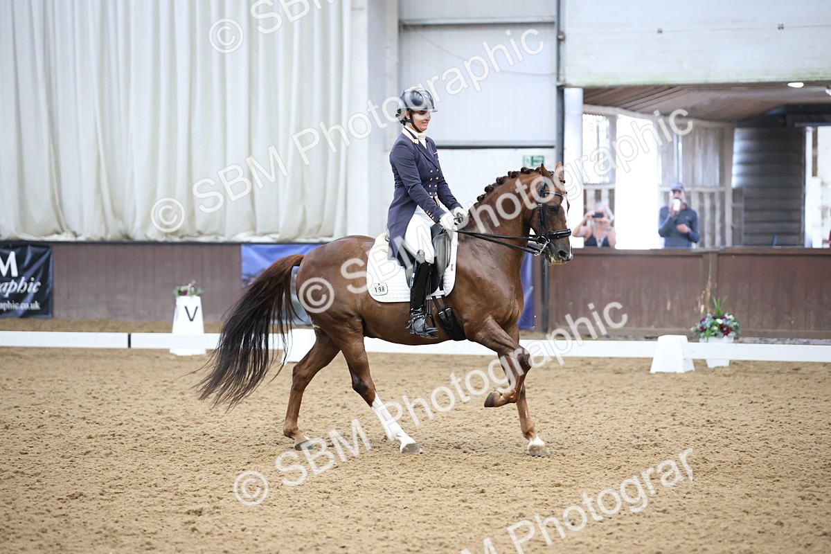 SBM_004834 - Class 9 - FEI Inter 1 Gold - 16.59-17.47