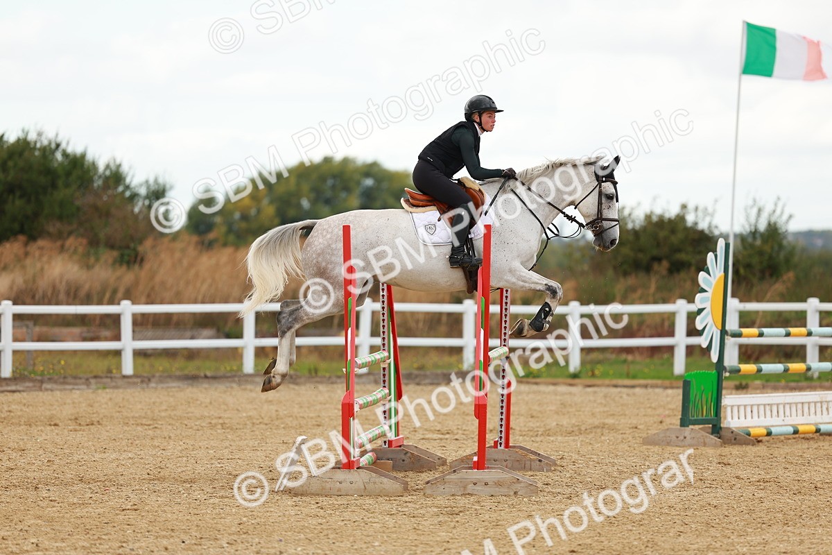 SBM_001457 - Class 4 - Senior Newcomers - 1.10m