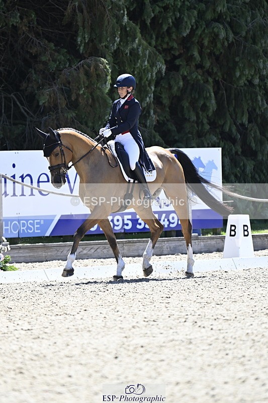 250522A-120030-03333 - B-321-Laura.Collett-BALANCERO