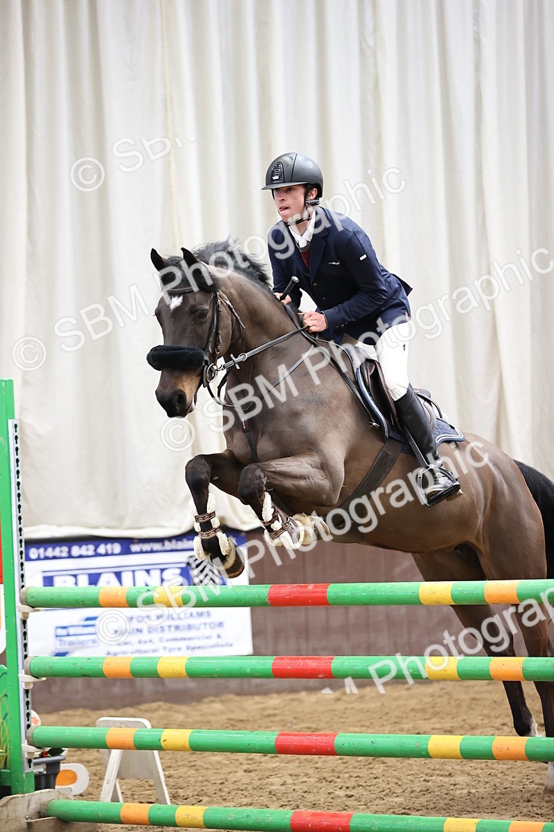 SBM_005989 - Class 16 - Senior Newcomers - 1.10m Open