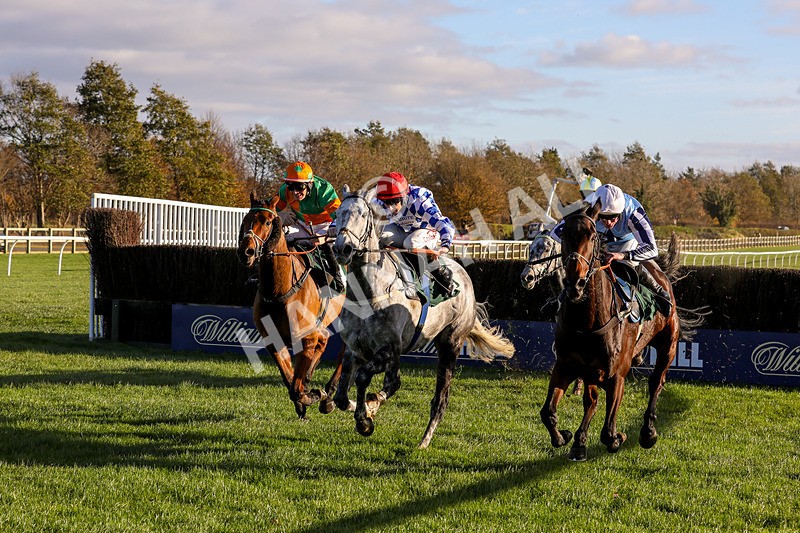 241123-Race 3-Coniston Clouds-1044 - Race 3