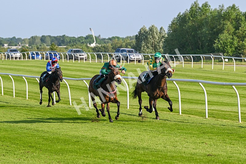 310524-Race 1-Military Girl-8330 - Race 1