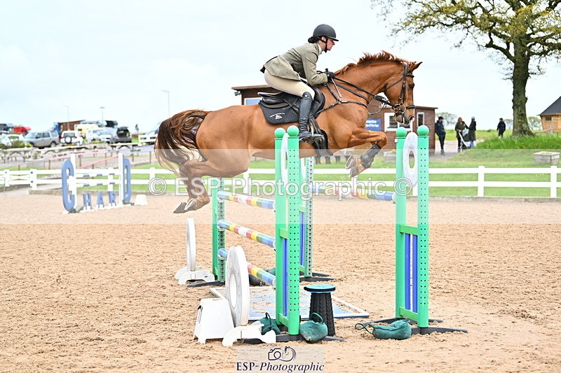 240501A-140508-00954 - Cls 8 Snr Foxhunter and 1.20m Open