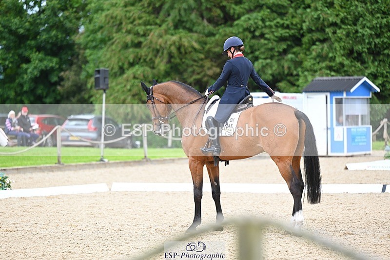 240524-114239-08998 - 520-LONDON_52-Laura_Collett