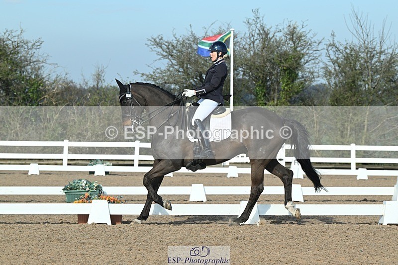 250403-082007-00326 - 018-Louise.Davison-Quamperfect