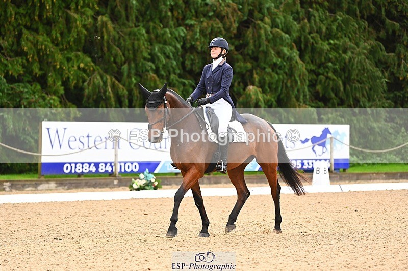 231021-095639-12634 - 228-CHEVALIAN.DUCATI-Hannah.Hobhouse-DR