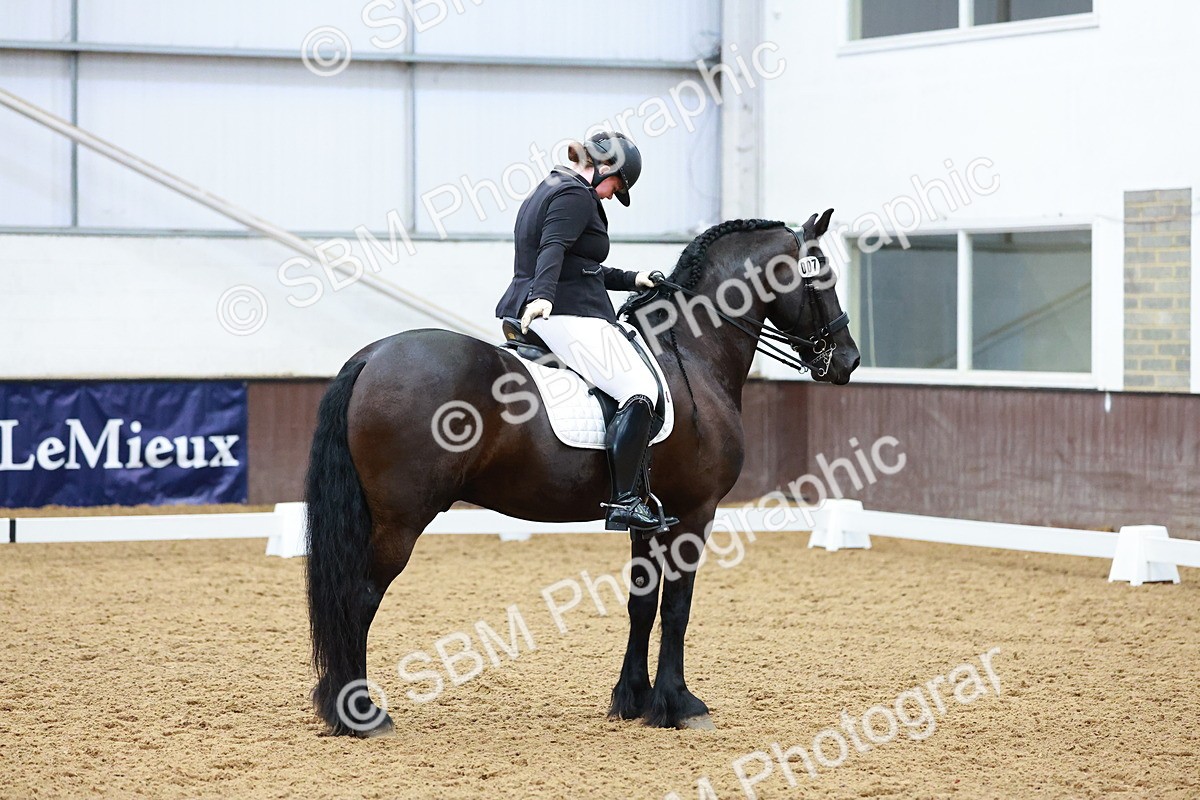 SBM_004077 - Class 12 - E2 Championship - 14.50-15.53
