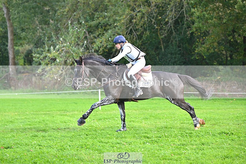 241025-130128-08362 - 132-Mollie.Summerland-MOJO