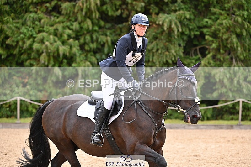 250802A-112856-02569 - B-075-Laura.Pritchard-SILKY