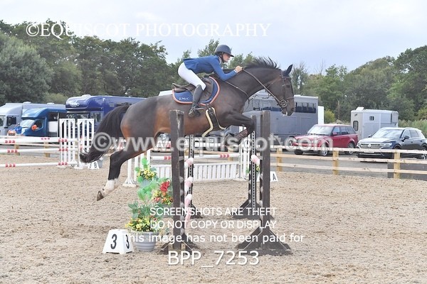BPP_7253 - CLASS 5 Senior Foxhunter/ 1.20m Open