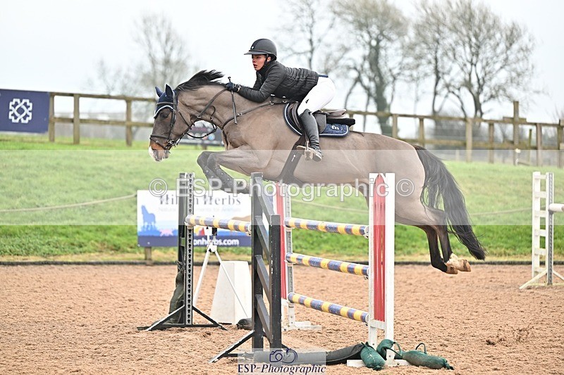 250122-142624-00637 - Cls 6 Foxhunter and 1.20m