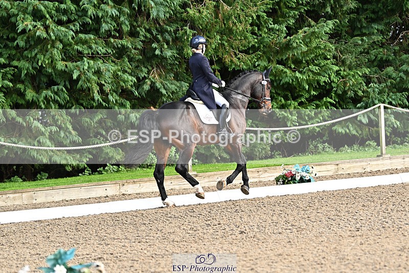 241023-160043-00831 - 012-Mollie.Summerland-SKITTEL.D'EKWI