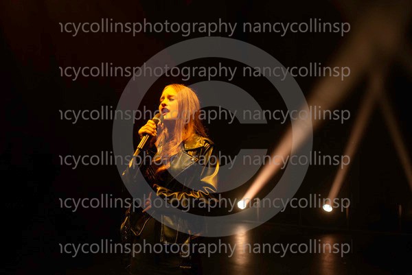 00613 - Somebody To Love