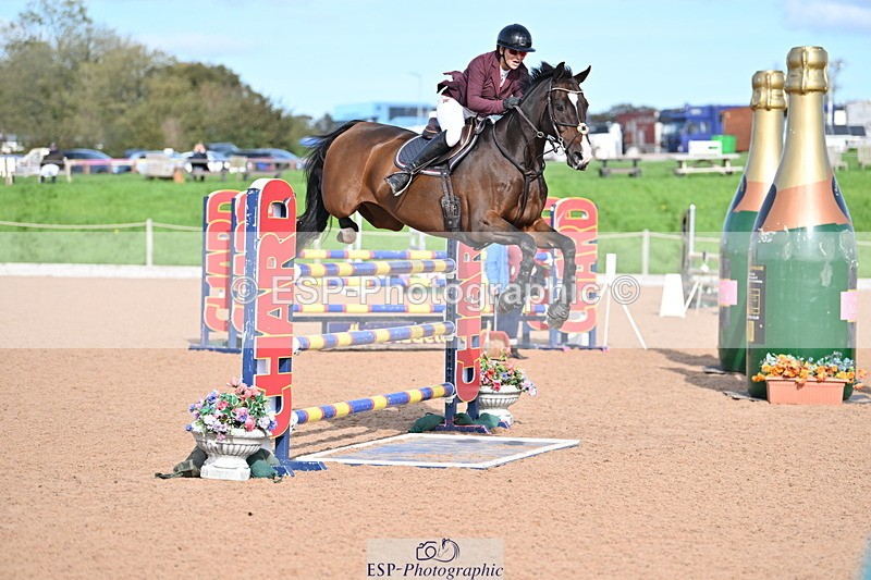 231015A-130449-08082 - Cls 30 Foxhunter & 1.20m Open