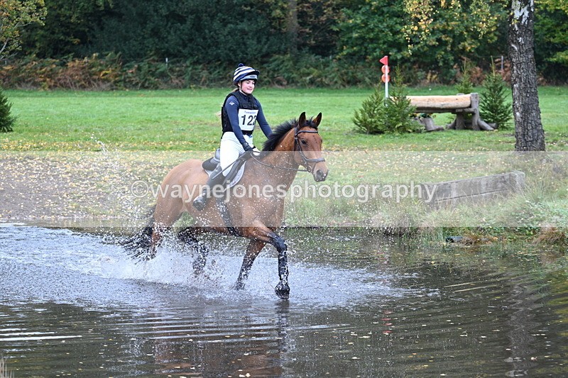 WJ7_3084 - Time 10:47 to 11:11 at the water