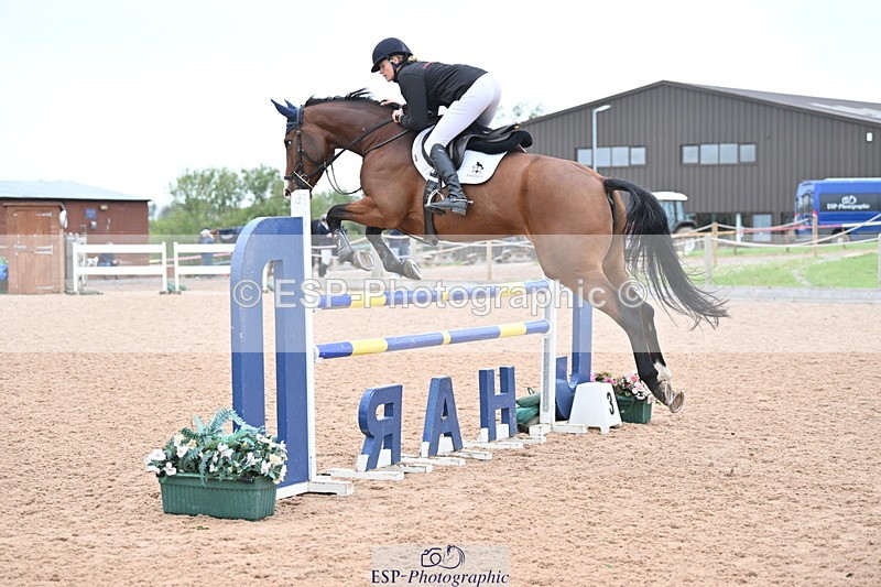 231013A-145000-02827 - Cls 9 Foxhunter & 1.20m Open