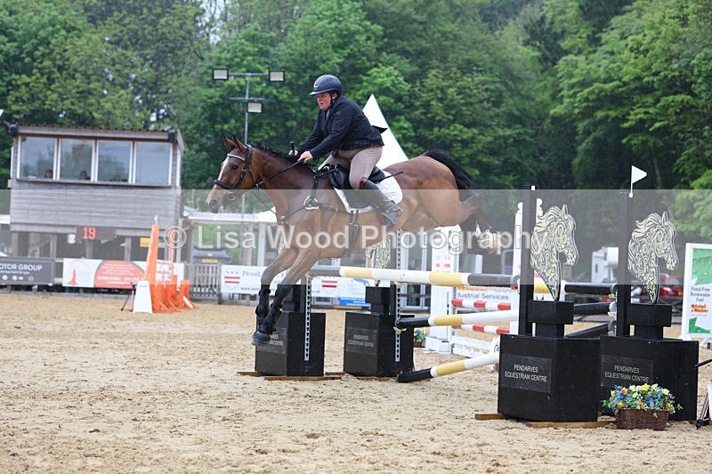 3E7A7151 - Class 7: Senior Newcomers/1.10m open