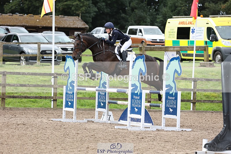 240804-114113-12750 - 454-Bella_Stevens-TOTALLY_WORTH_IT