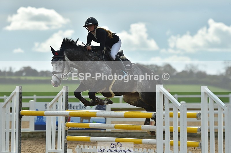 231111A-124516-01951 - Cls 12 Newcomers & 1.10m Open