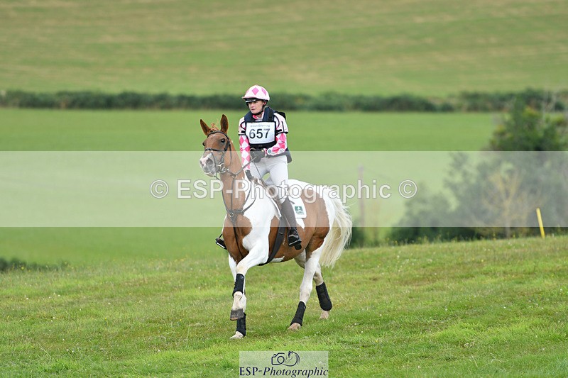 240804-152805-17645 - 657-Althea_Bleekman-SHOVERN_ON_ICE