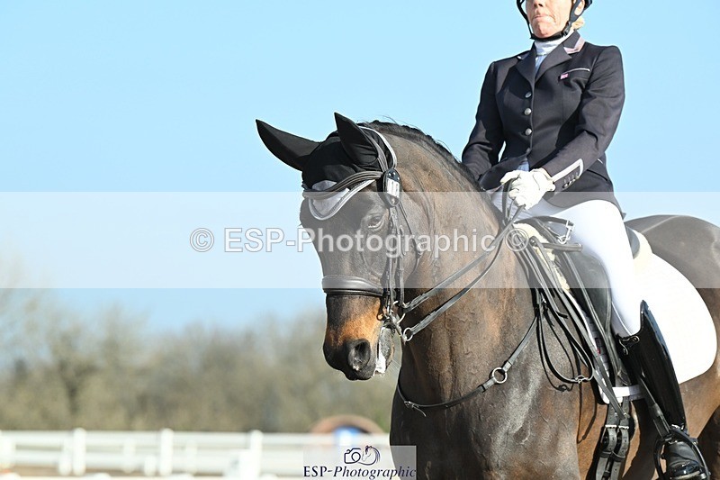 250403-082254-00354 - 018-Louise.Davison-Quamperfect