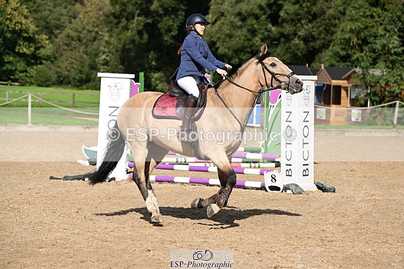 251004A-141652-01483 - Classes 6 & 7 60cm