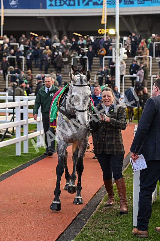 130325-Sine Nomine-WR-1977 - 13th March