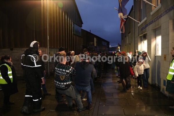 DAD_2078 - Stromness Yule Log Pull