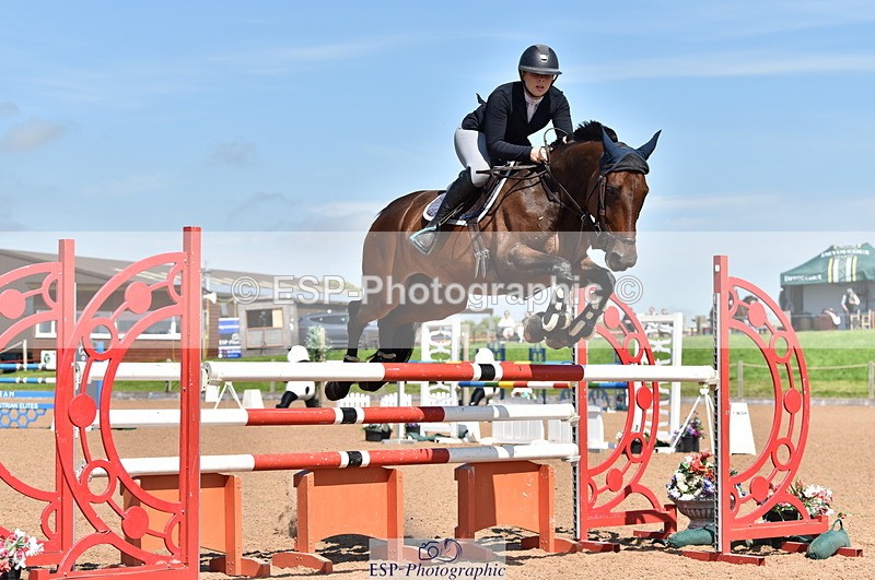 230810A-113704-00909 - Cls 9 Foxhunter
