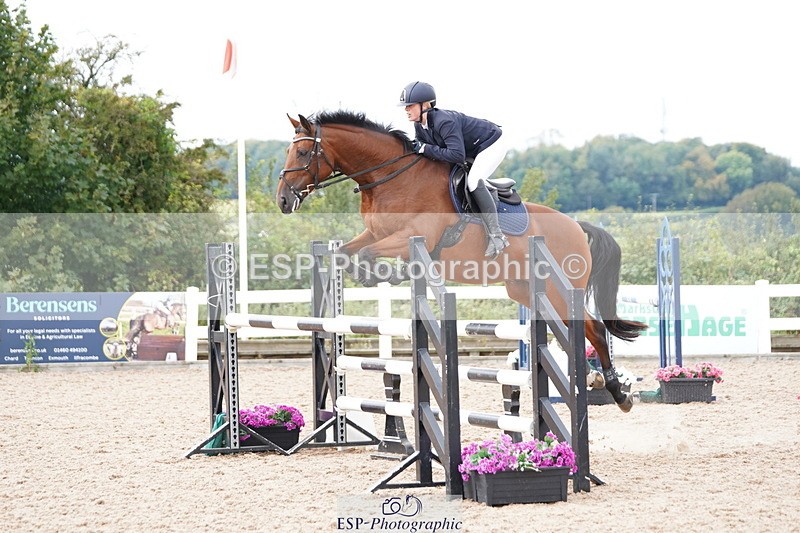 240915A-131946-10263 - Cls 35 1.05m Amateur Qualifier