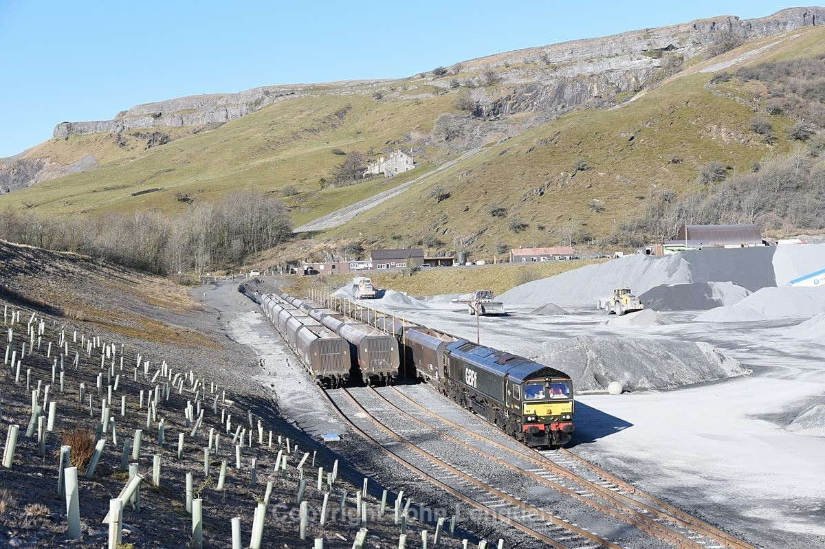 JL - 15.4.21 66779 6M25 Doncaster - Arcow,  Arcow Quarry - Arcow branch