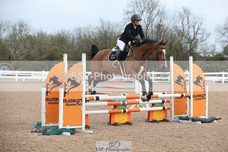 241101A-083520-00304 - FRI Cls 2 British Novice and 90cm Open