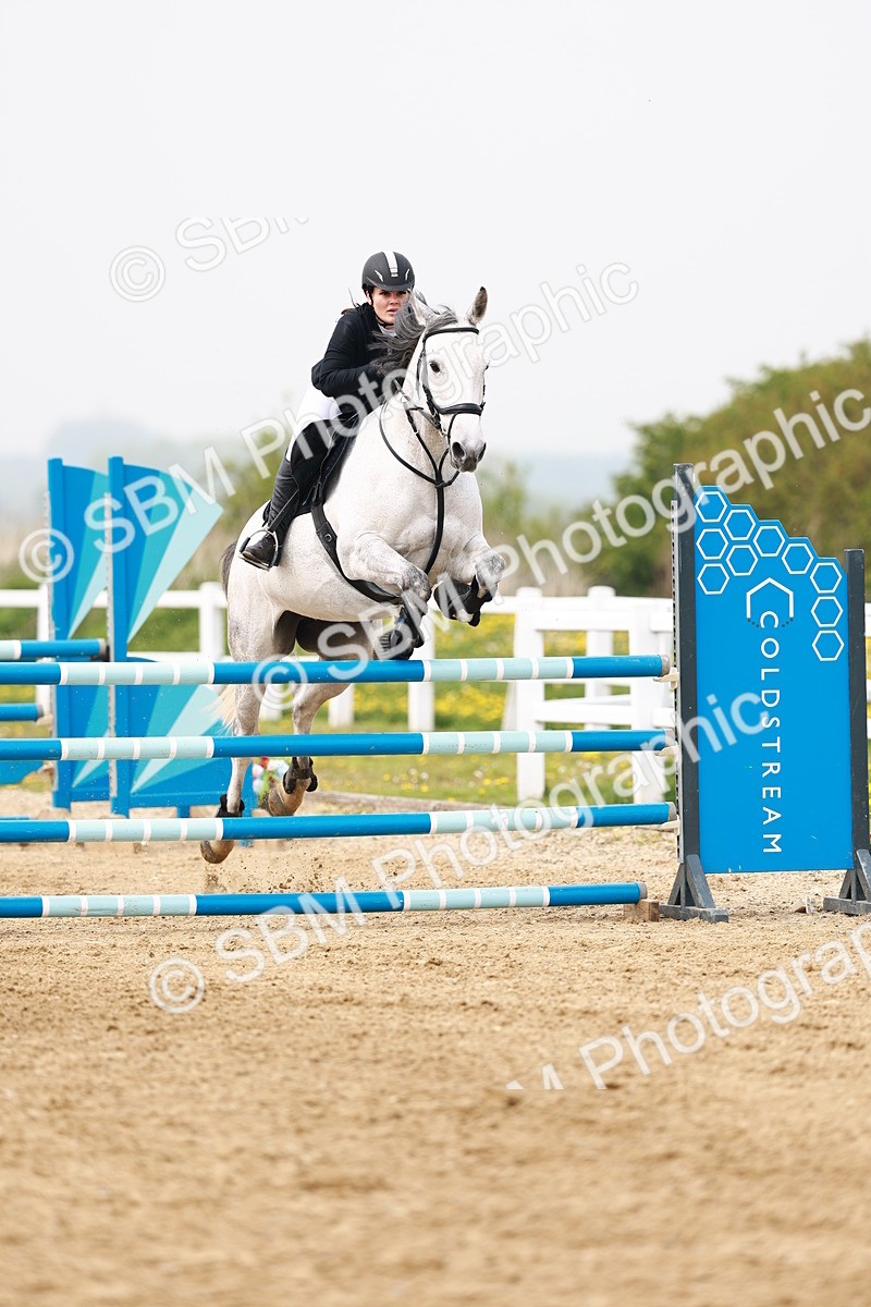  - Class 18 - Senior Newcomers - 1.10m