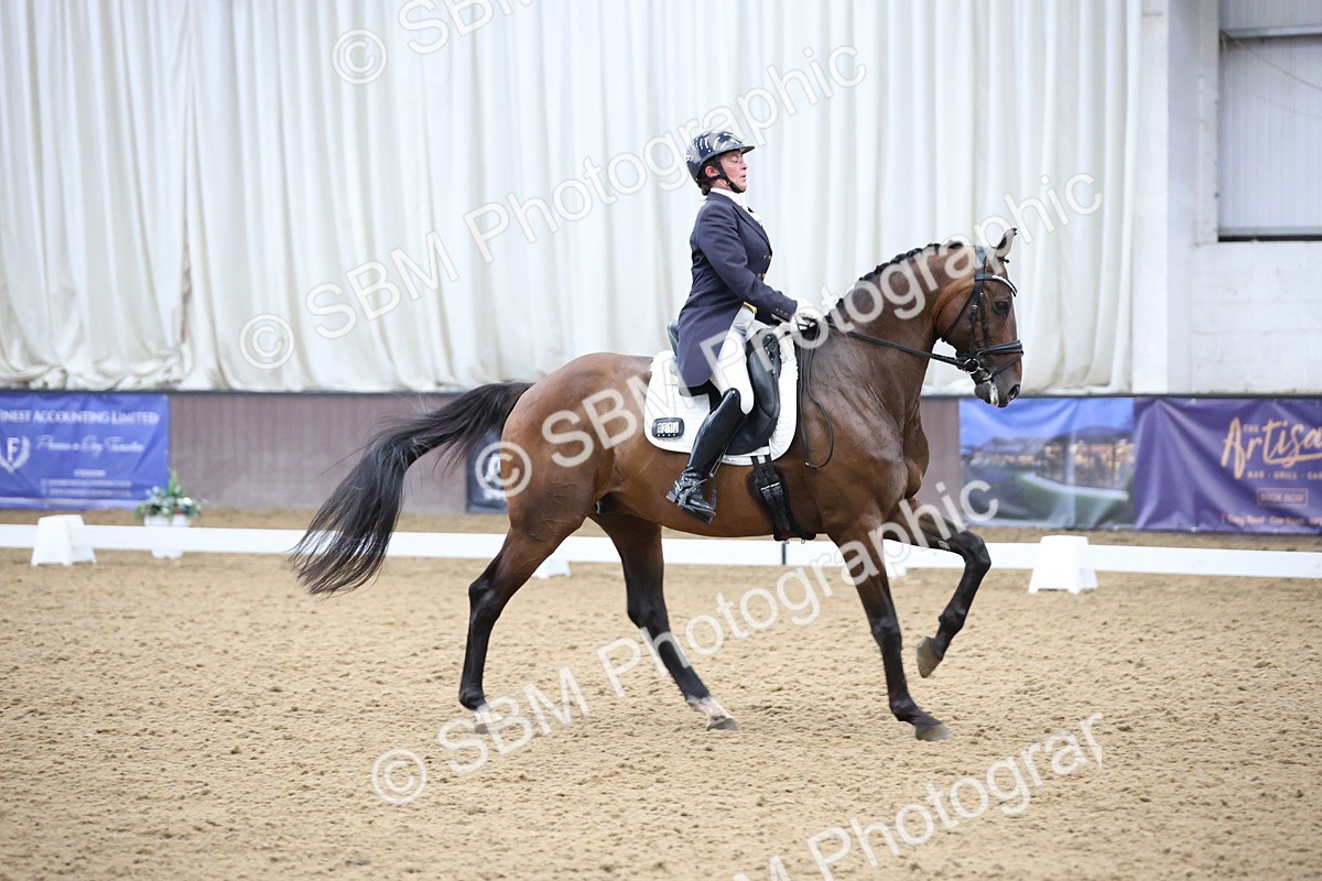 SBM_004526 - Class 9 - FEI Inter 1 Gold - 15.55-16.43