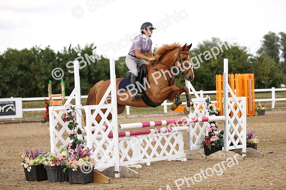 SBM_002354 - Class 18 - Ariat Senior British Novice- 90cm Open