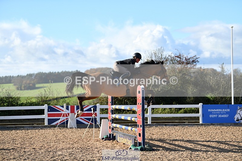 231110A-144907-00892 - Cls 6 Foxhunter & 1.20m Open