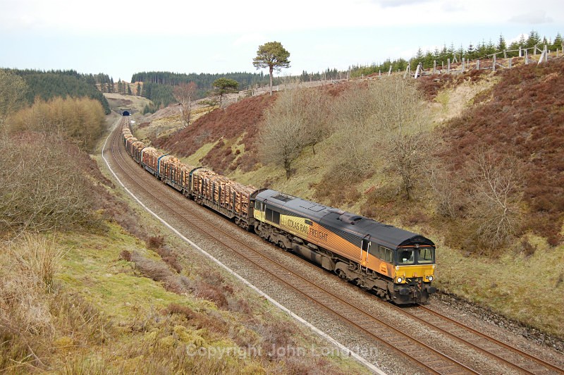 JL 17.4.15 - 66849 6J37 Carlisle - Chirk, Rise Hill tunnel south - Rise Hill Tunnel South