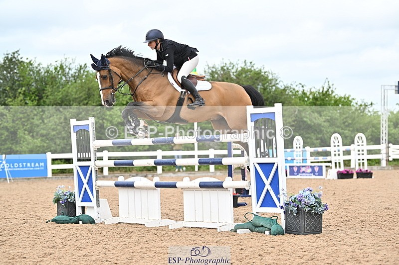 240523A-131223-01920 - Cls 4 Snr 1.20m Open