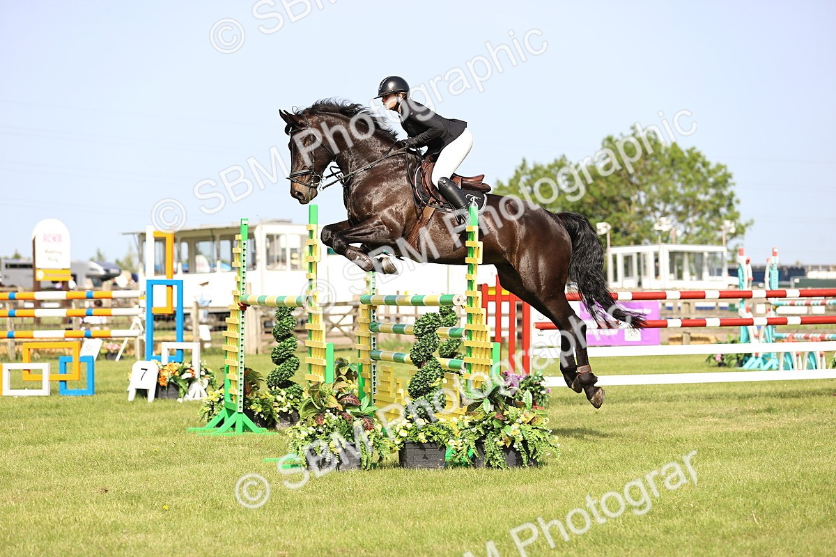 SBM_01414 - Class 200 - Martin Grant Homes Welcome Stakes 1.25m Open