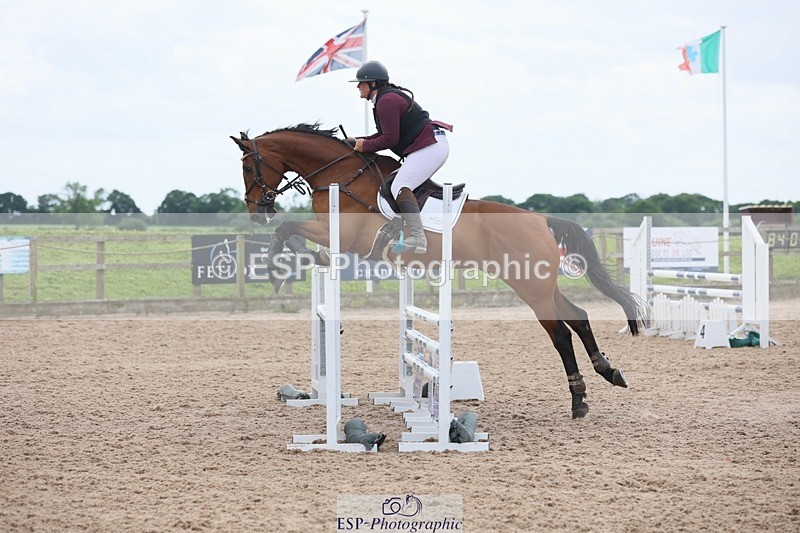 250525-153747-08960 - Cls 31 Snr 90cm Derby