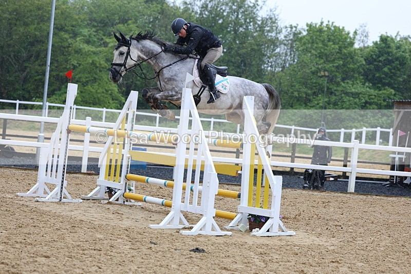 3E7A7412 - Class 8: Senior Foxhunter/1.20 open