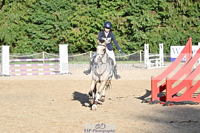 251005A-165643-05238 - Cls 11 Open 1m-1.05m