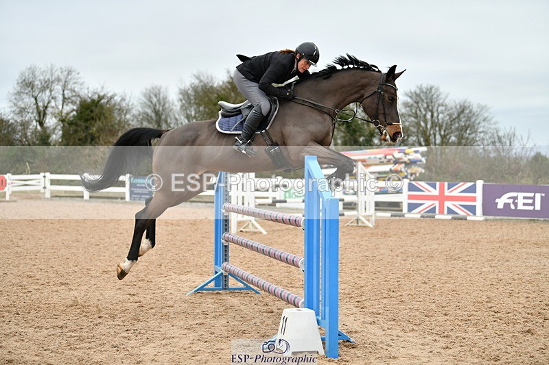 240112A-131034-00942 - Cls 5 Newcomers and 1.10m Open