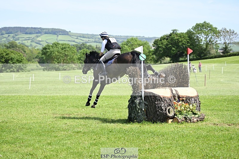 240525-131411-13672 - 113-MONANORE_GOLD-Jemima_Hughes