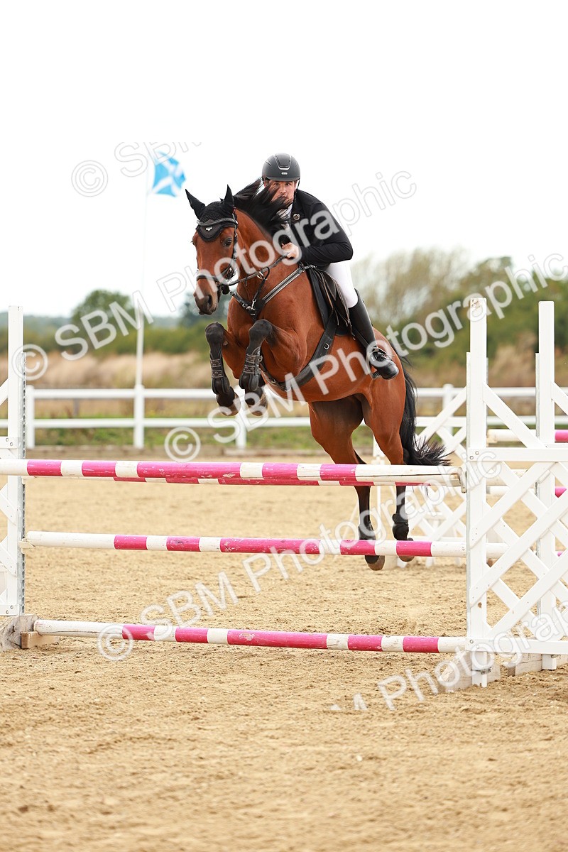 SBM_001487 - Class 4 - Senior Newcomers - 1.10m